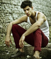 JUAN FORGIA - ARGENTINE MODEL 62f268167f968.jpg