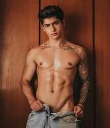 HENRIQUE LIMA - BRAZILIAN MODEL 62f52bad46b5b.jpg