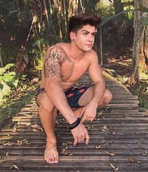 HENRIQUE LIMA - BRAZILIAN MODEL 62f52baf7fef3.jpg