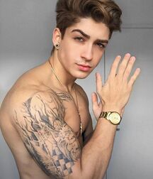 HENRIQUE LIMA - BRAZILIAN MODEL 62f52bb61b5e7.jpg