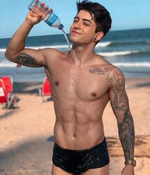 HENRIQUE LIMA - BRAZILIAN MODEL 62f52bbd76438.jpg