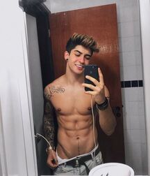 HENRIQUE LIMA - BRAZILIAN MODEL 62f52bc494ddd.jpg