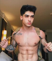 HENRIQUE LIMA - BRAZILIAN MODEL 62f52bfb5573f.jpg