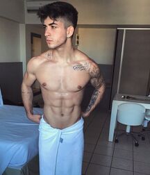 HENRIQUE LIMA - BRAZILIAN MODEL 62f52c0f3d0a8.jpg