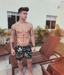 HENRIQUE LIMA - BRAZILIAN MODEL 62f52c26ce969.jpg