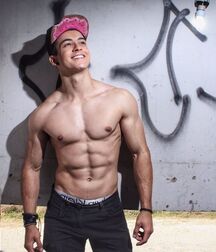 HENRIQUE LIMA - BRAZILIAN MODEL 62f52c38854e0.jpg