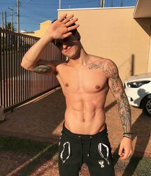 HENRIQUE LIMA - BRAZILIAN MODEL 62f52c4506a1d.jpg