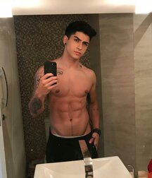 HENRIQUE LIMA - BRAZILIAN MODEL 62f52c58a5ac0.jpg