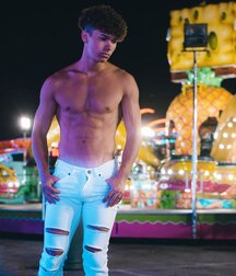 IONUT SPIRIDON - ROMANIAN MODEL 62fba76a1f57a.jpeg