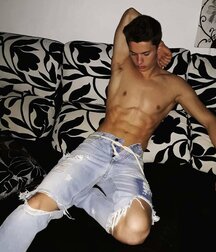 IONUT SPIRIDON - ROMANIAN MODEL 62fba77607653.jpg