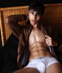 OSCAR CUENCA - SPANISH MODEL 63018356cdd62.jpg