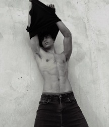 OSCAR CUENCA - SPANISH MODEL 630183778041e.jpg