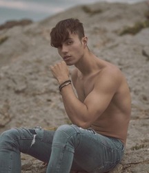 OSCAR CUENCA - SPANISH MODEL 63018396d13d7.jpg