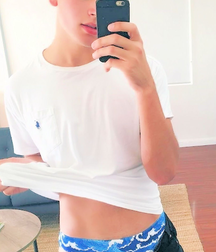 From Ian kisses twink tube 613d5c7e8c06f.png