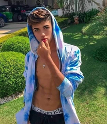 From Ian kisses twink tube 613d5e9ef04d0.png