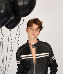 From Ian kisses twink tube 613d63697645d.png