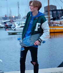 From Ian sweet kisses Twink Tube 619300659149f.jpg