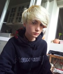 From Ian sweet kisses Twink Tube 61930085c5268.jpg