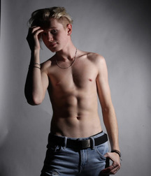 From Ian sweet kisses Twink Tube 619300bb6fc34.jpg