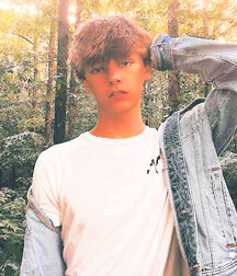 From Ian sweet kisses Twink Tube 61930130c6958.jpg