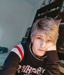 Emo Boys Sexy Summer Vacation 62b1d6fd244bd.jpg