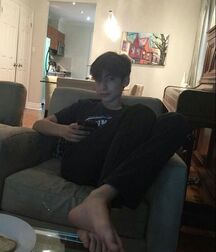 Boys in jeans cute public outside 62b1d74d67fad.jpg