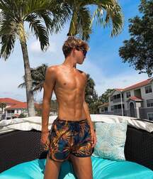 Omg omg hottie twink tube light 62414b8635ca8.jpg
