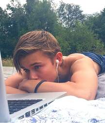 Joop May Hottie Homemade Selfies Gay Porn Boys 6261fdd51a7f0.jpg