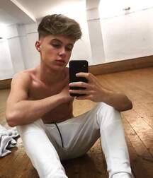 Joop May Hottie Homemade Selfies Gay Porn Boys 6261fdf581be6.jpg