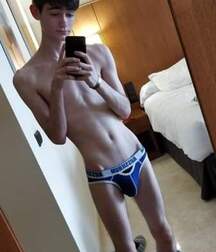 Joop May Hottie Homemade Selfies Gay Porn Boys 6261fdf788a14.jpg