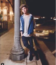 singer grant knoche 5b36b7b013510.jpg