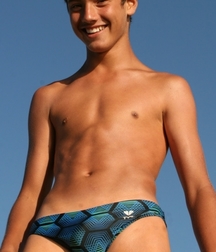 boy-idols 5b3faa5ca46b5.jpg