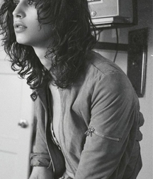 long haired boys 5b91792e38f49.jpg
