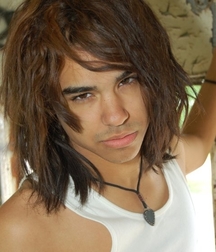 long haired boys 5b91794051398.jpg