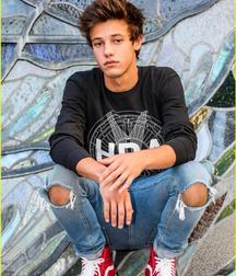 cameron dallas 5bb24cbfbbb61.jpg