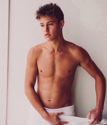 cameron dallas 5bb24cc3c8e3b.jpg
