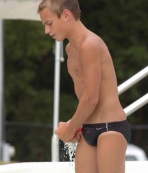 speedo boyzz 5d86ea1328d75.jpg