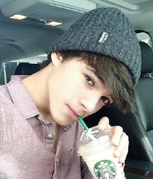 brent rivera 5d98b0ddc563a.jpg