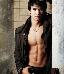 boo boo stewart 5dbc9650a6207.jpg