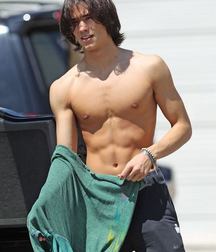 boo boo stewart 5dbc966312763.jpg