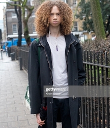 red haired model 5dbdbc557a326.jpg