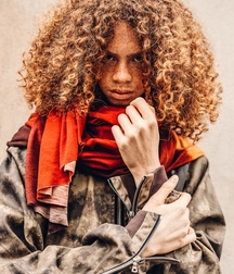 red haired model 5dbdbc6646093.jpg