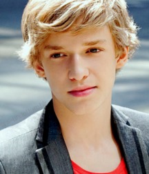 cody simpson 5dc3943cbd93e.jpg