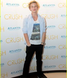 cody simpson 5dc3944464bab.jpg