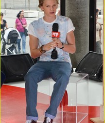 cody simpson 5dc3944ab9f2f.jpg