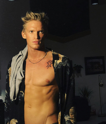 cody simpson 5dc39451936bb.jpg