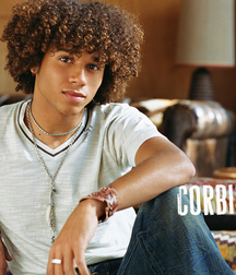 corbin bleu 5dc505499f319.jpg
