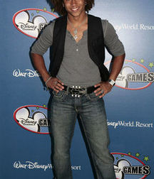 corbin bleu 5dc50550c8e7b.jpg