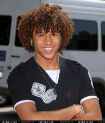corbin bleu 5dc505537cf08.jpg