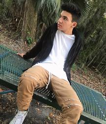 daniel skye 5dc7797869a2a.jpg
